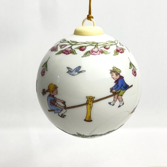 1989 Hutschenreuther Germany Porcelain Ornament Golden Lion Crest, Floral - Picture 5 of 8